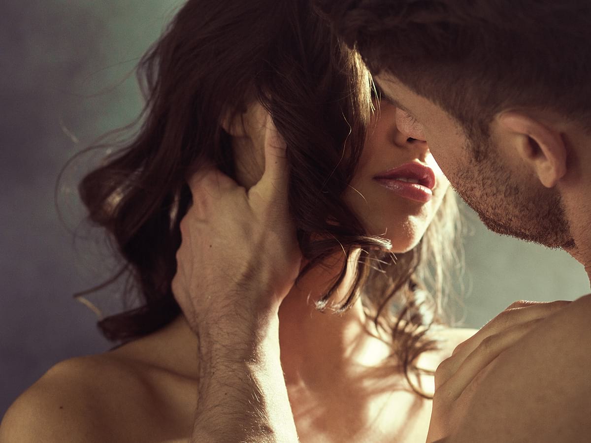 Busty eshaklarni tomosha qiling